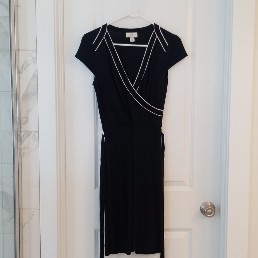 Dress - Picture 7 of 8